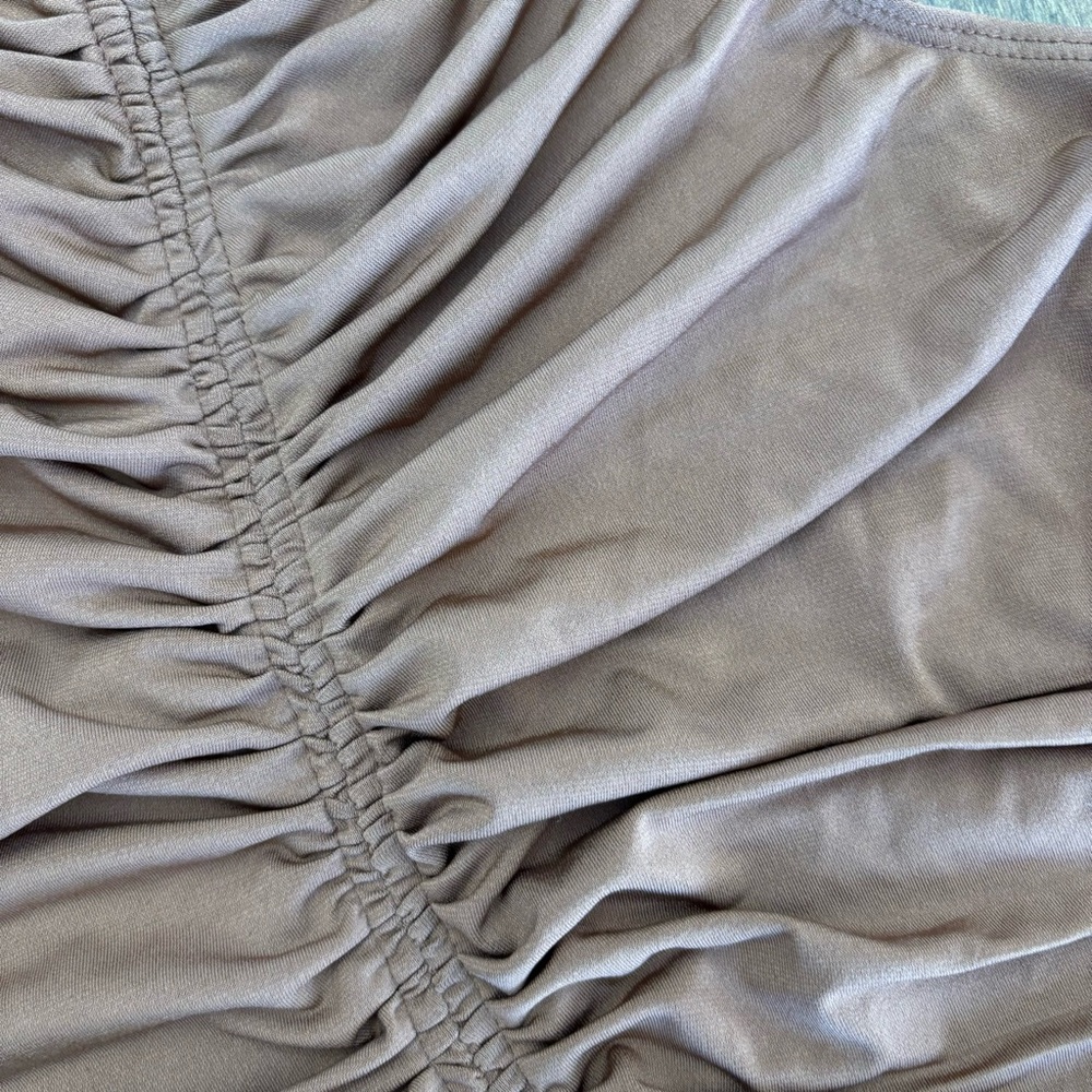 Dynamite Rust Brown Ruched Halter Crop Top - Picture 5 of 9